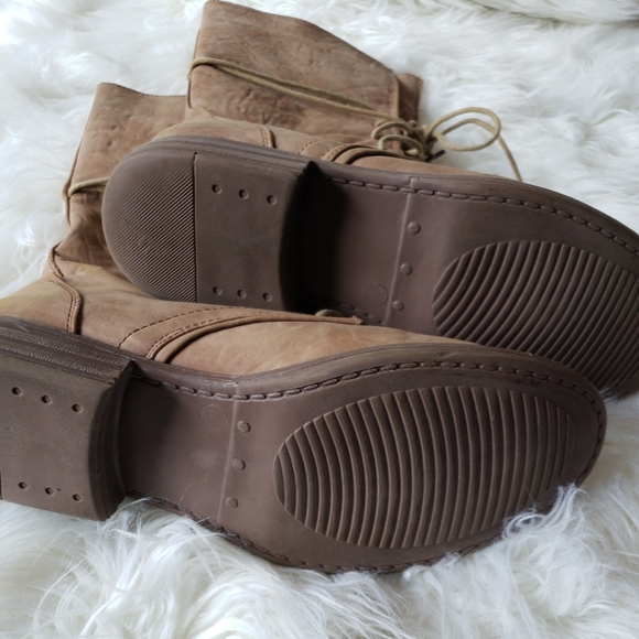 Wanted Jones Wrap-around Lace-Up Boots - Picture 6 of 9